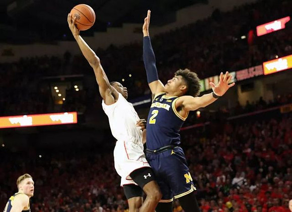 Ignas Brazdeikis (13) and Jordan Poole (2)