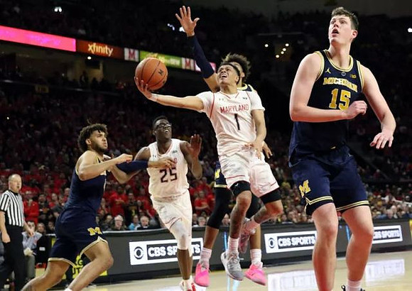 Isaiah Livers (4), Jordan Poole (2), and Jon Teske (15)