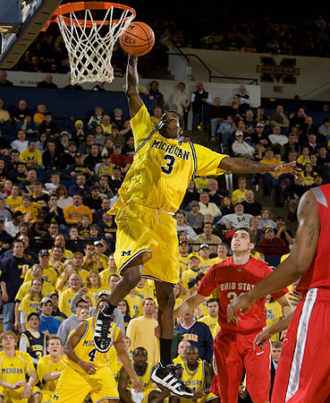Darius Morris (4) and Manny Harris (3)