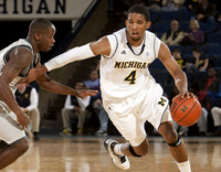 Darius Morris (4)