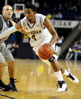 Darius Morris (4)