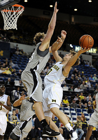 Zack Novak (0)