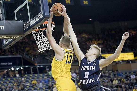 Moritz Wagner (13)