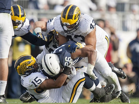 James Ross (15) and Chris Wormley (43)