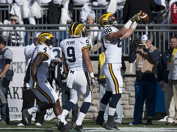 De'Veon Smith (4), Grant Perry (9), and Jake Butt (88)