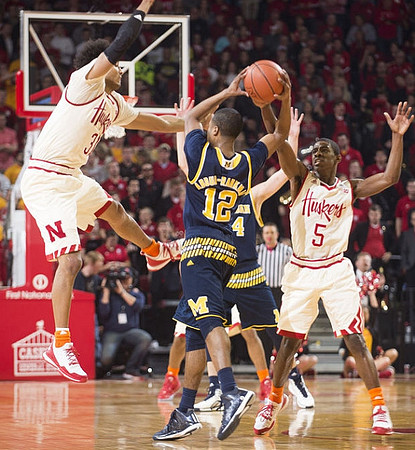 Muhammad-Ali Abdur-Rahkman (12) and Mark Donnal (34)