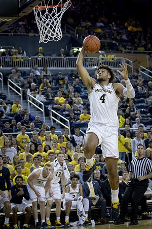 Isaiah Livers (4)