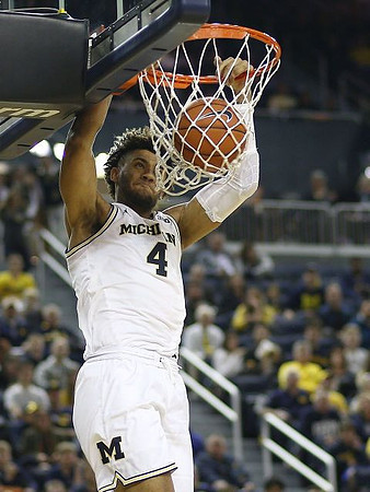 Isaiah Livers (4)