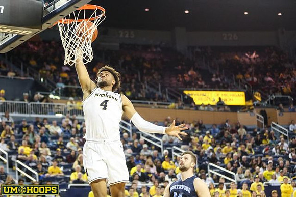Isaiah Livers (4)