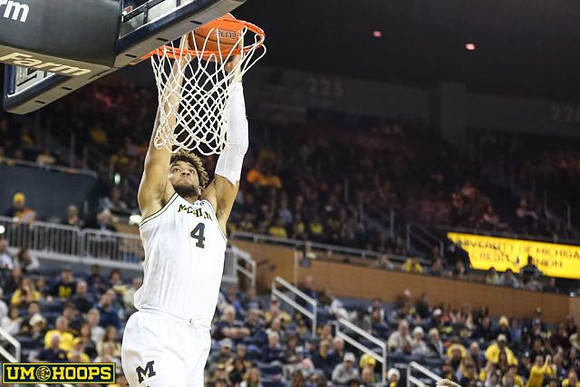 Isaiah Livers (4)