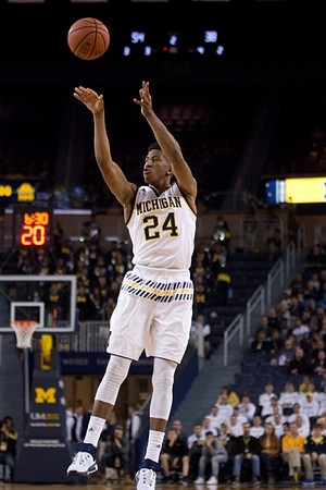 Aubrey Dawkins (24)
