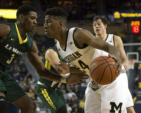Aubrey Dawkins (24) and Ricky Doyle (32)