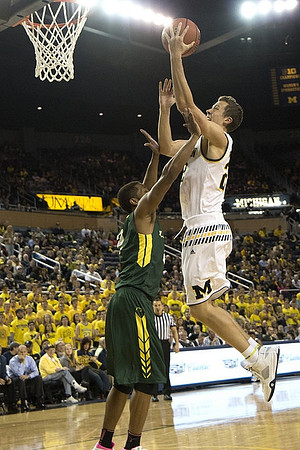 Duncan Robinson (22)