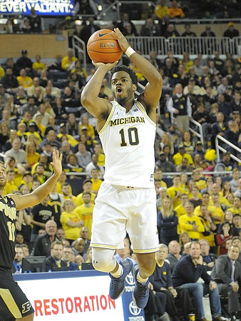 Derrick Walton Jr. (10)