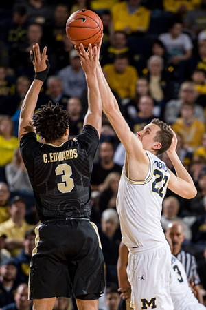 Duncan Robinson (22)