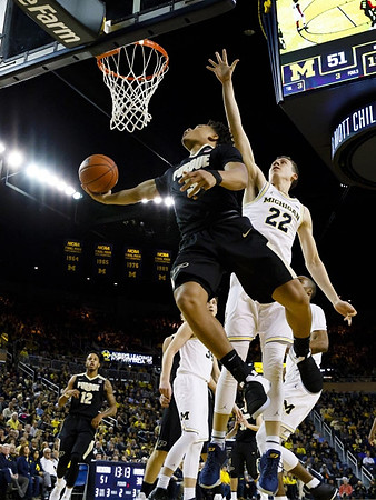 Duncan Robinson (22)