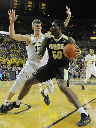 Moritz Wagner (13) and Muhammad-Ali Abdur-Rahkman (12)