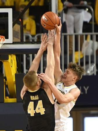 Moritz Wagner (13)