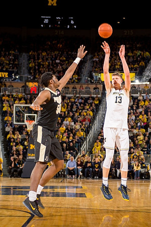 Moritz Wagner (13)