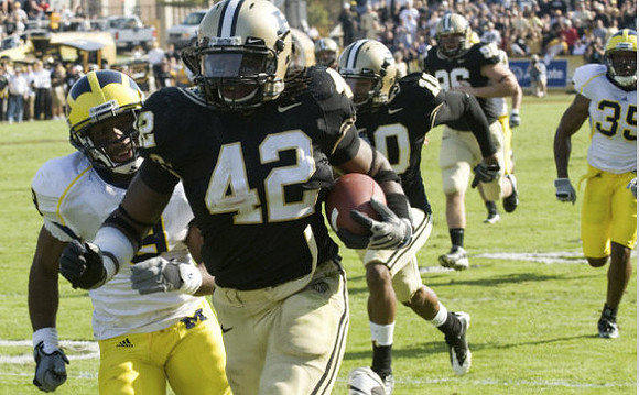 Marell Evans (9) and Doug Dutch (35)