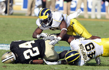 John Thompson (49) and Donovan Warren (6)
