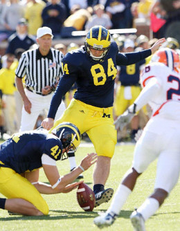 Zoltan Mesko (41) and K.C. Lopata (84)