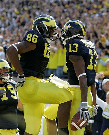 Kevin Koger (86) and Greg Mathews (13)