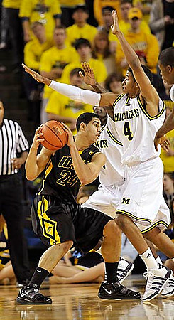 Darius Morris (4)