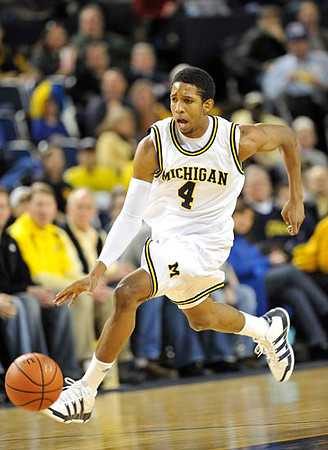 Darius Morris (4)