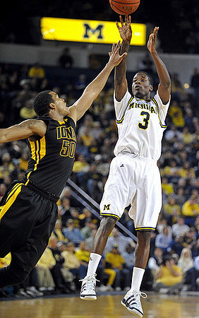 Manny Harris (3)