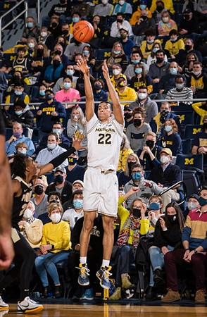 Caleb Houstan (22)