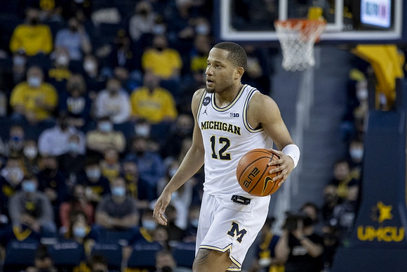 DeVante' Jones (12)