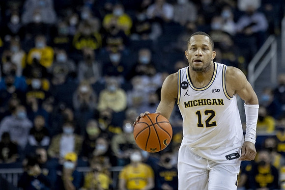 DeVante' Jones (12)