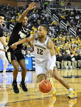 DeVante' Jones (12)