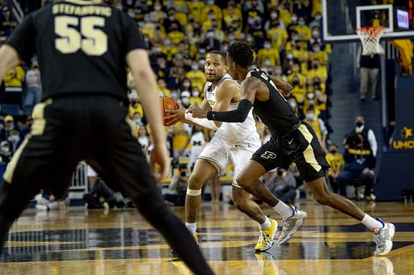 DeVante' Jones (12)