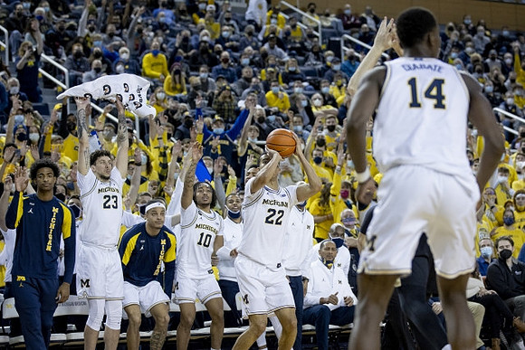 Caleb Houstan (22) and Moussa Diabate (14)