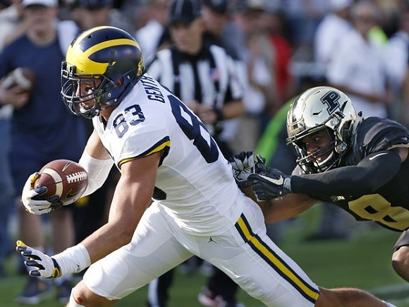 Zach Gentry (83)