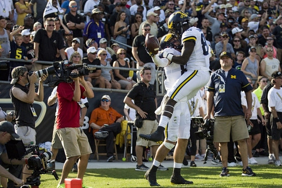 Zach Gentry (83) and Nick Eubanks (82)