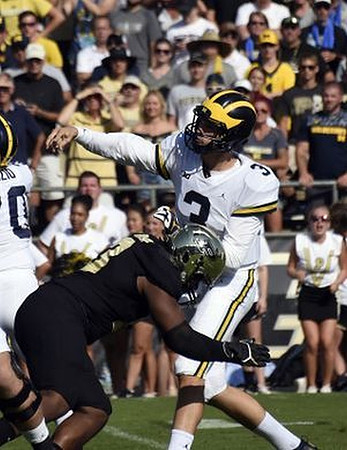 Nolan Ulizio (70) and Wilton Speight (3)