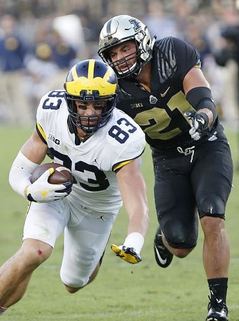 Zach Gentry (83)