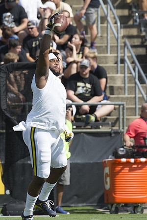Khalid Hill (80)
