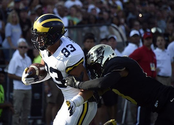 Zach Gentry (83)