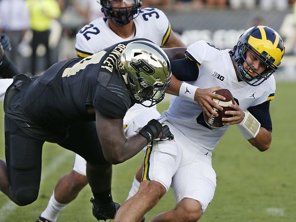 Ty Isaac (32) and John O'Korn (8)