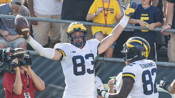 Zach Gentry (83) and Nick Eubanks (82)