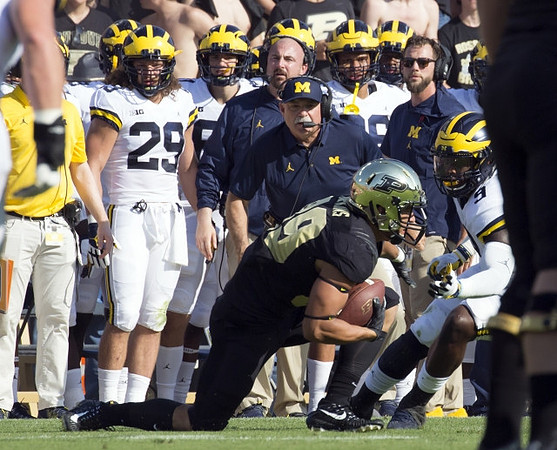 Jordan Glasgow (29), Don Brown, and Mike McCray (9)