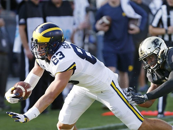 Zach Gentry (83)