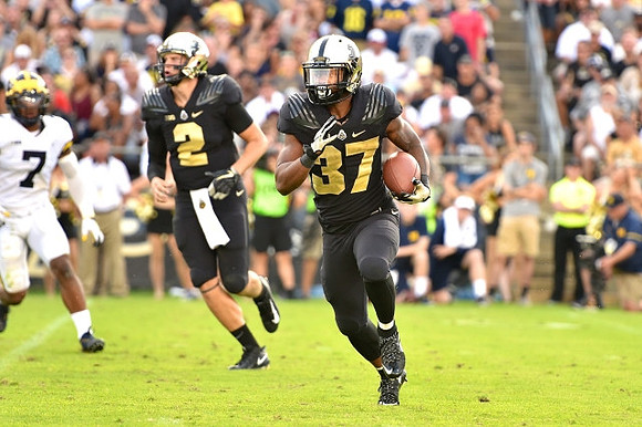 Khaleke Hudson (7)