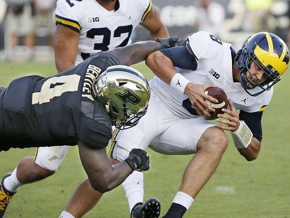 Ty Isaac (32) and John O'Korn (8)
