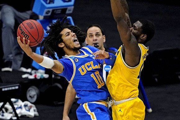 Chaundee Brown Jr. (15)