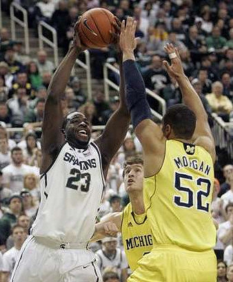 Zack Novak (0) and Jordan Morgan (52)